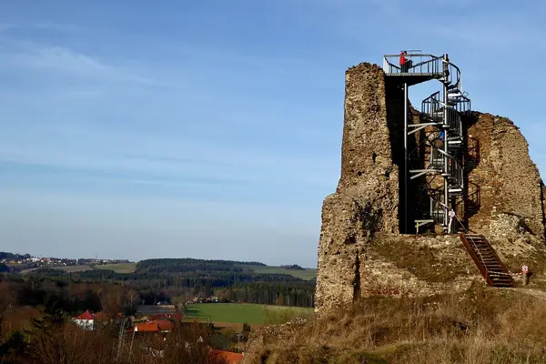 Rozhledna Milada na Lichnici